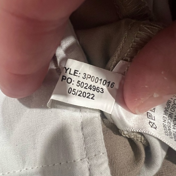 Vineyard Vines Boys Breaker Size Large (16) - Picture 3 of 4